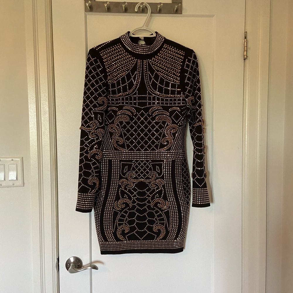 Unbelievable dress!